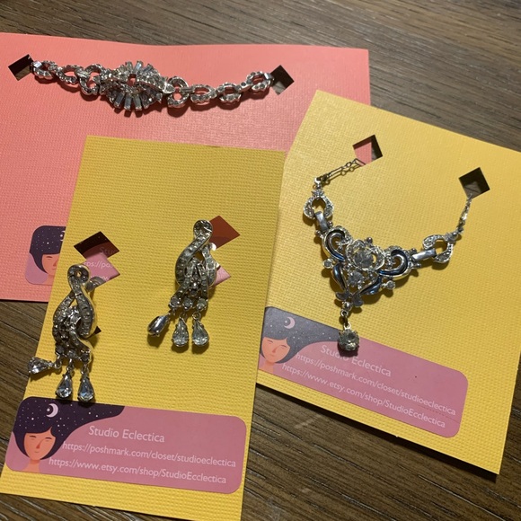 Uhmazing, Coro Rhinestone Necklace - Picture 9 of 9